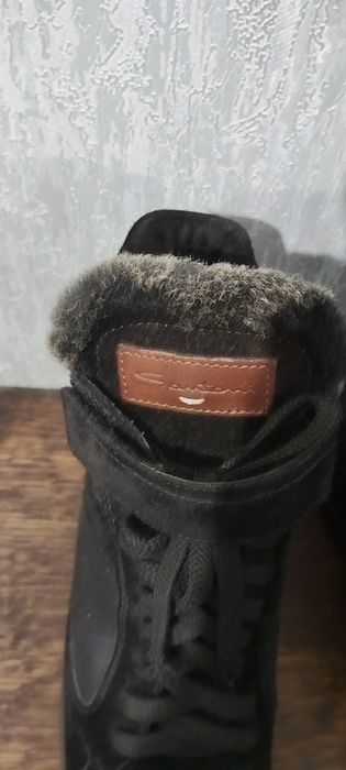 Продам зимние ботинки Santoni.