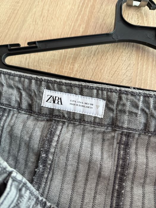 Пола Zara H&M с етикет, сива, бяла, цветя, дънкова