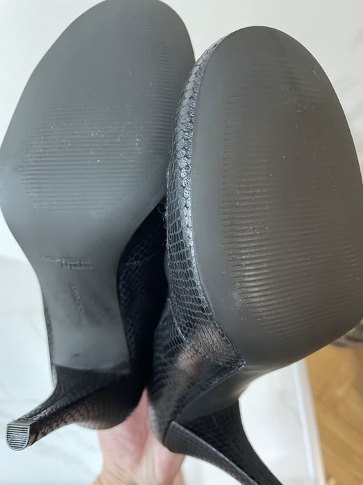 Нови ботуши от естествена кожа