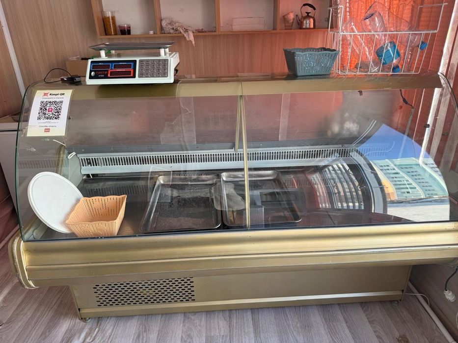 Продам ветринный холодильник