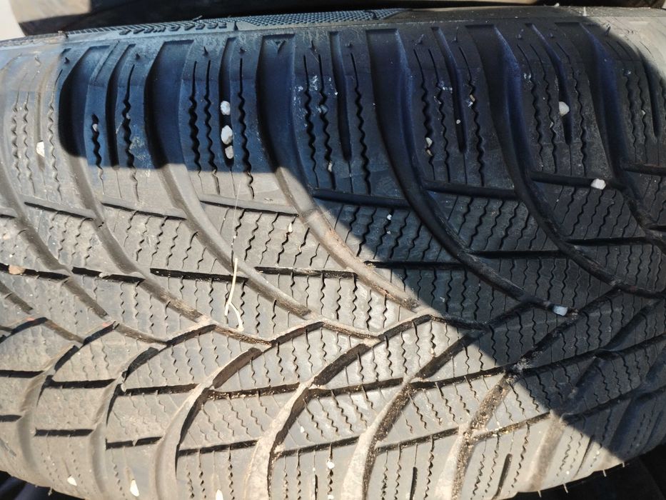 Комплект гуми с джанти Lassa 205/60 R16 – Отлично състояние!