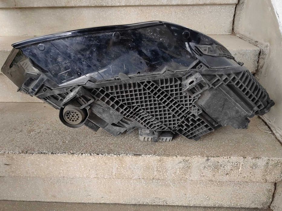 Фар Audi Q7/SQ7 LED ляв 2019-24/ Фар Ауди Кю7 Оригинален