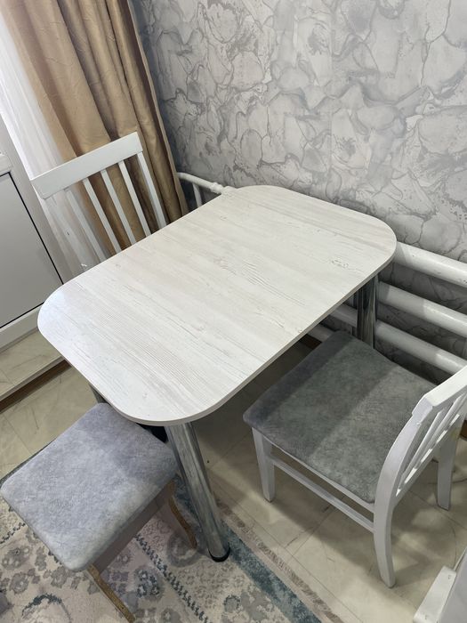 Продам Кухоный стол