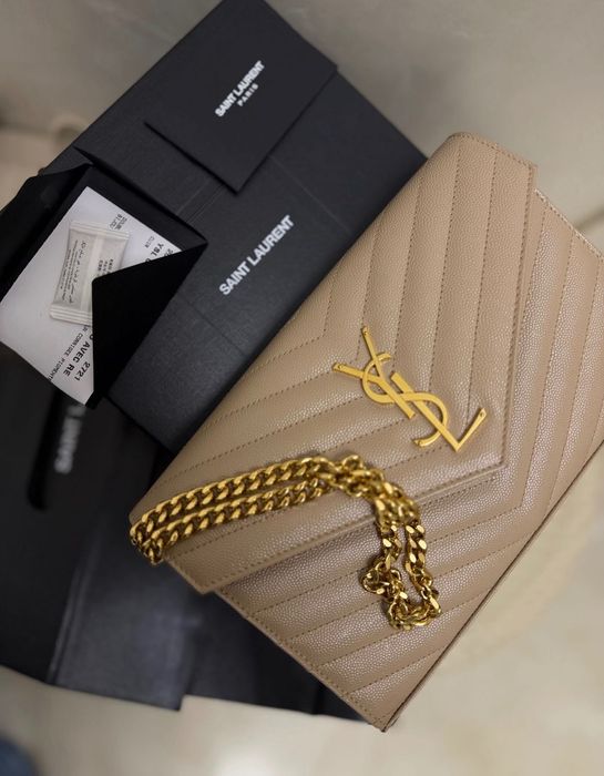 Кожаная сумка Yves Saint Laurent