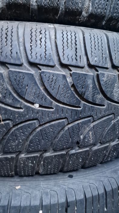 225 65 17 Bridgestone 5 anvelope iarna