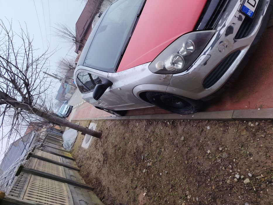 Vând sau dezmembrez Opel astra h GTC 1.9 120cp