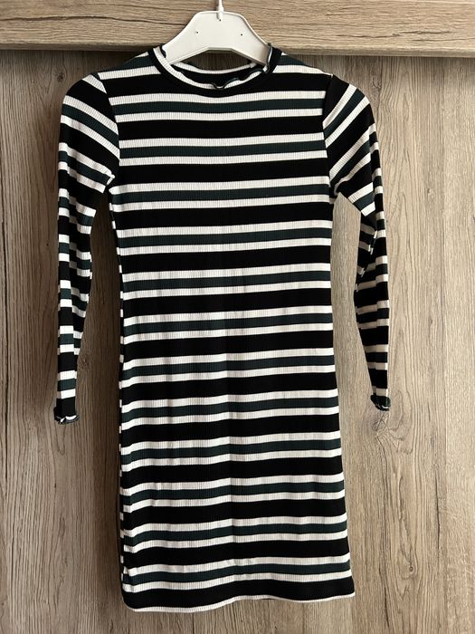 RESERVED Нова рокличка 116/122