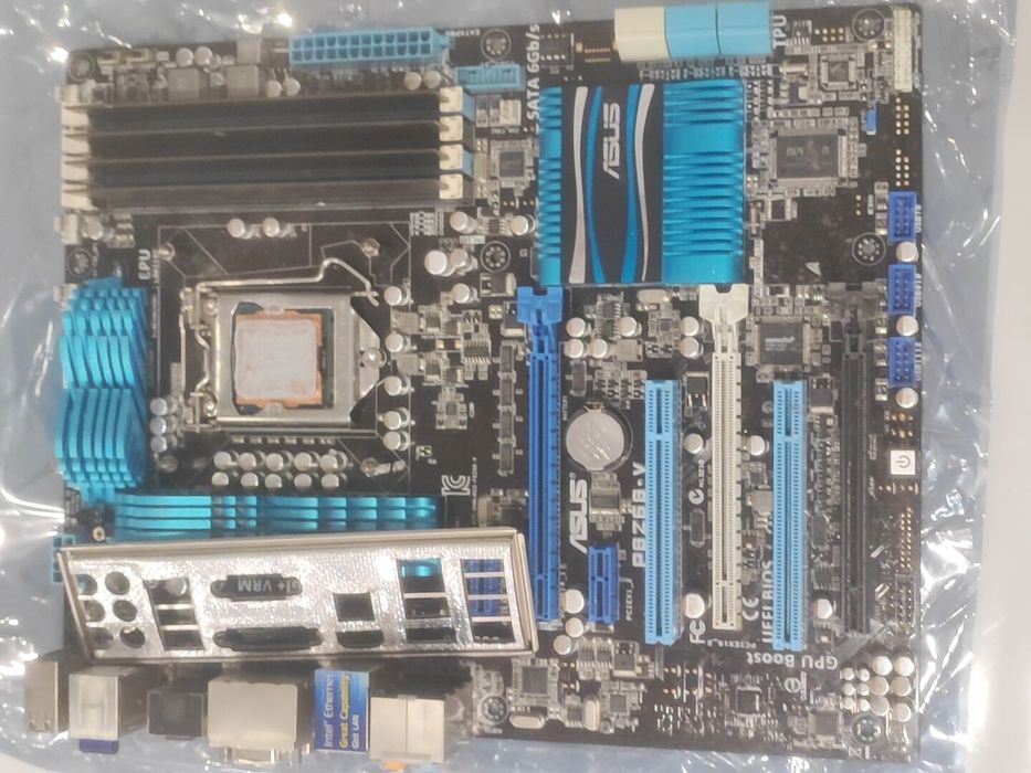 Дънна платка  Z68 с процесор I7 3770k и  РАМ 16гб