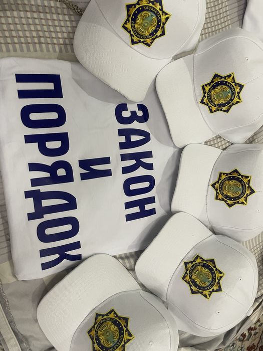 Футболка кез-келген жазумен бар жоғы 5000тг .Кепка 3000тг