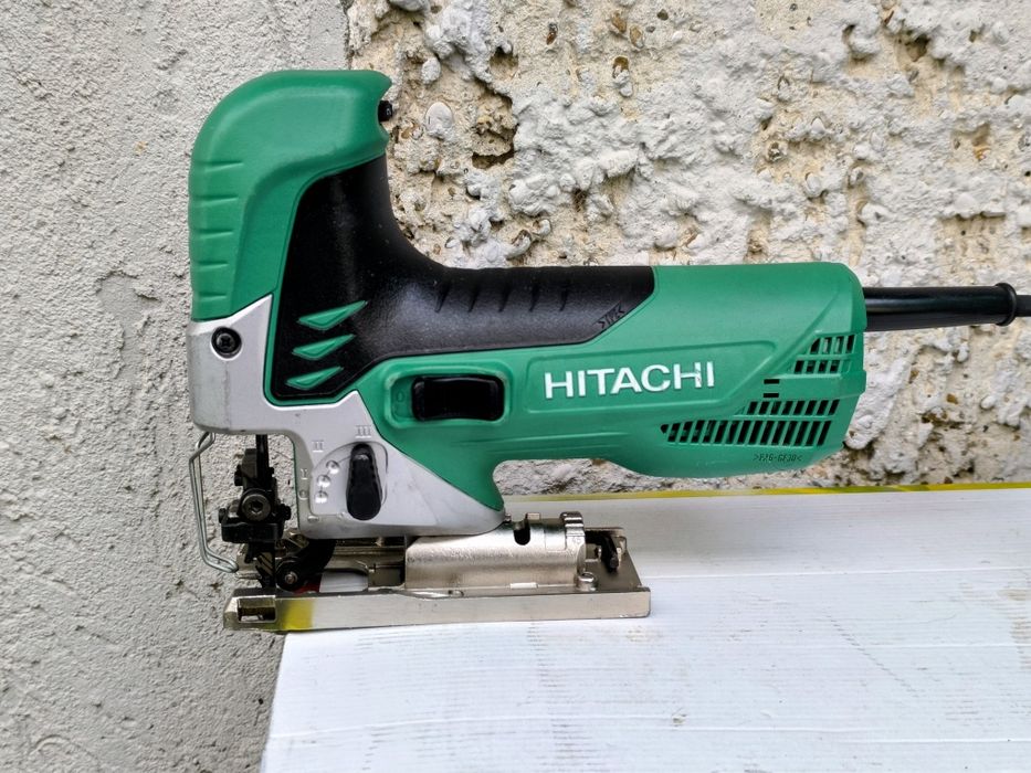 Прободен трион Hitachi CJ90VAST 705 W
