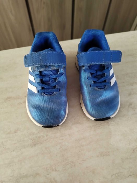 Маратонки Адидас за момче, 24 номер