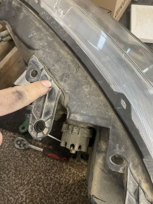 Фар десен форд рейнджър