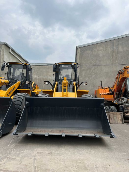 Фронтальный погрузчик 855MAX, 3.3 m³, Kredit/lizing mavjud