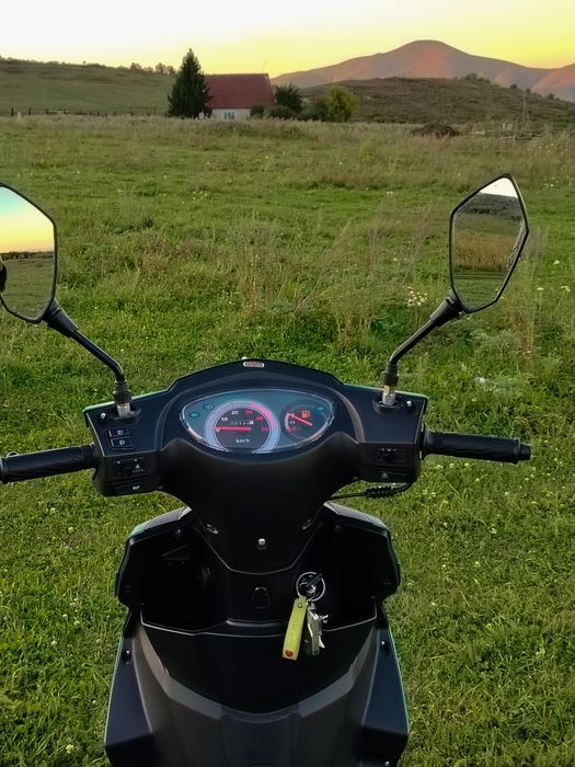 Мопед/Скутер М8 срочно