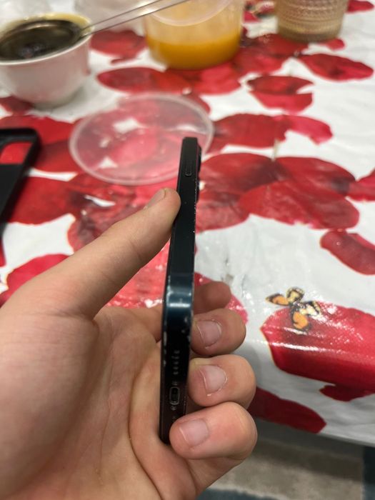 iPhone 13 256Gb фейс работает