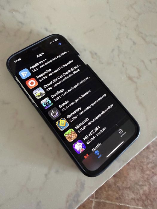 Обмен айфон 12 с jailbreak и trollstore