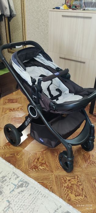 Продается коляска Chicco