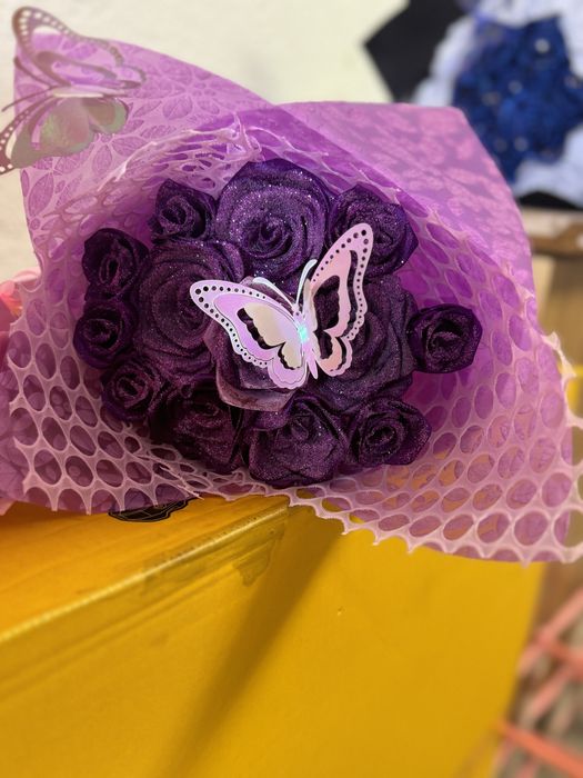 Buchet de flori din satin