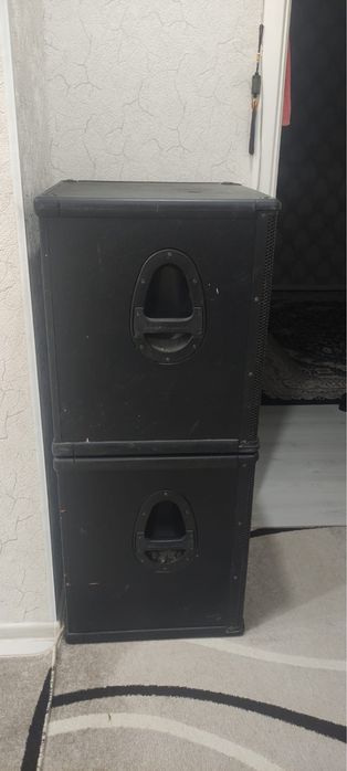 Саббуфер Behringer
