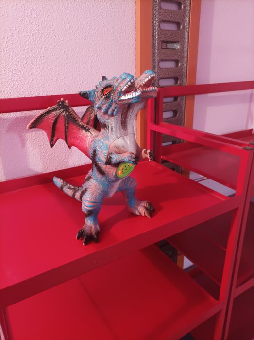 Детска играчка - двуглав дракон