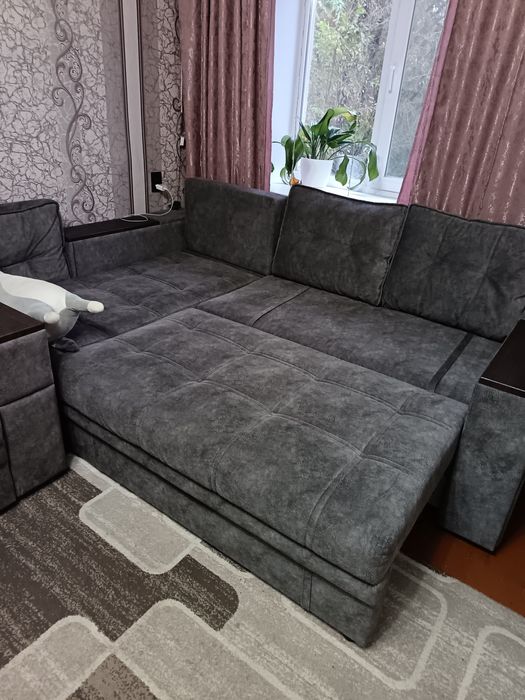 Продам диван + два кресла