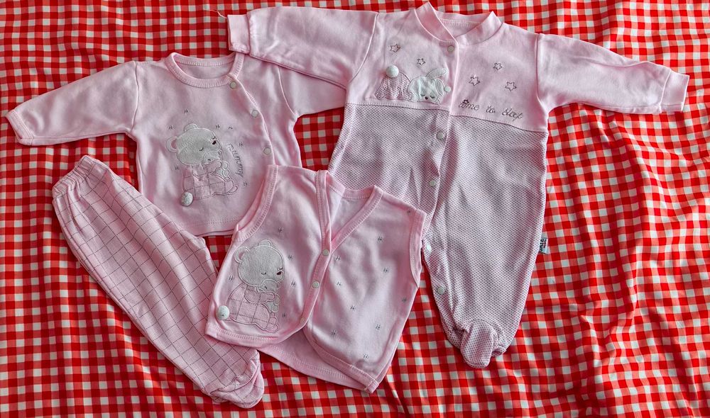 Бебешки дрехи различни размери