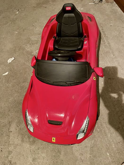 Ferarri Акумулаторна детска кола