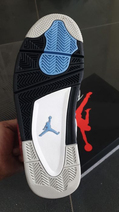 Air Jordan Retro 4 University Blue