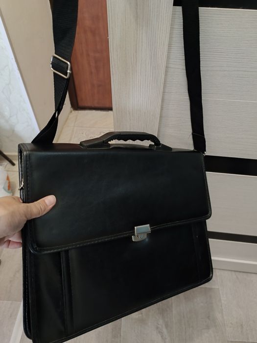 Сумки новые -3 шт  (кожаные-1)