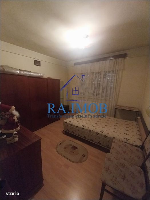 Apartament 2 camere, et 10, Vest - Al.Godeanu - 48900 euro negociabil