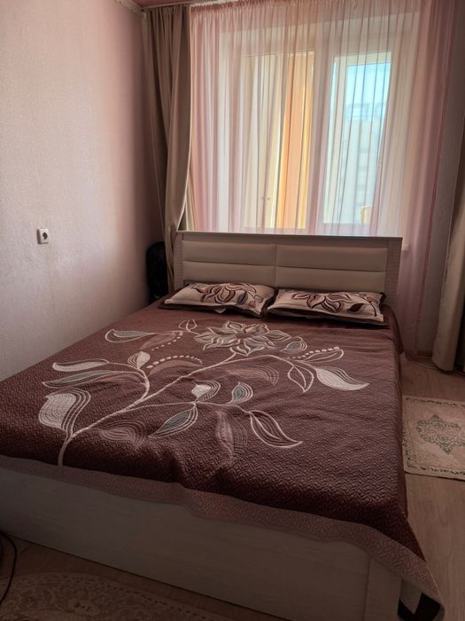 Продам спальный гарнитур