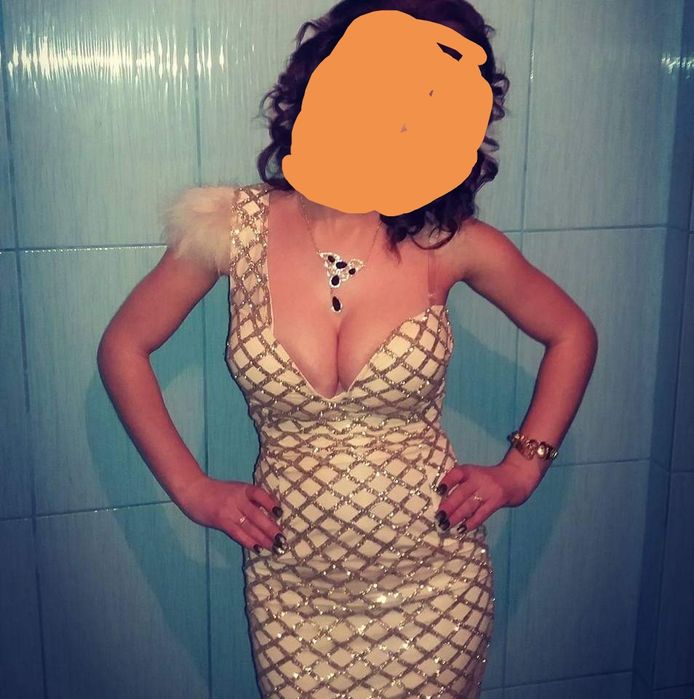 vand rochita eleganta