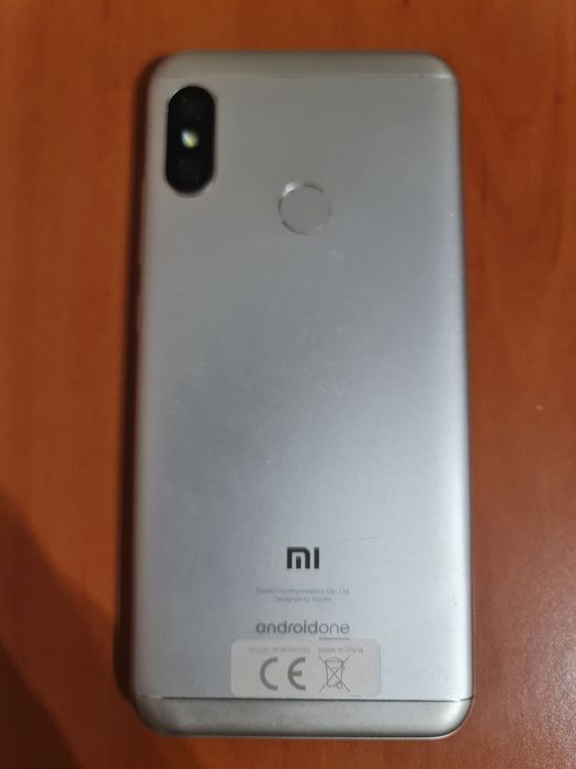 Xiaomi Mi A2 Lite (на чистом Android)