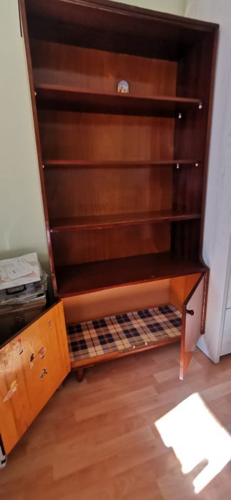 Biblioteca lemn masiv furniruit la Cluj