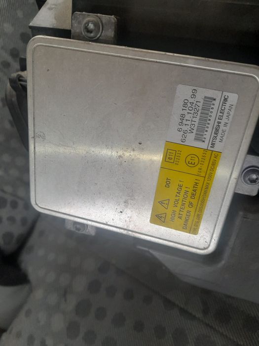 Vând far BMW seria3E90,91