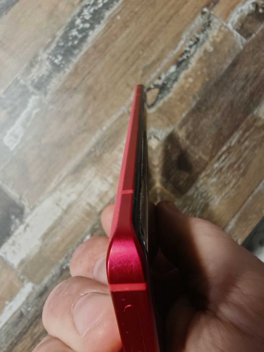 Motorola Edge 30 Fusion | Pantone Viva Magenta |Căști wireless incluse