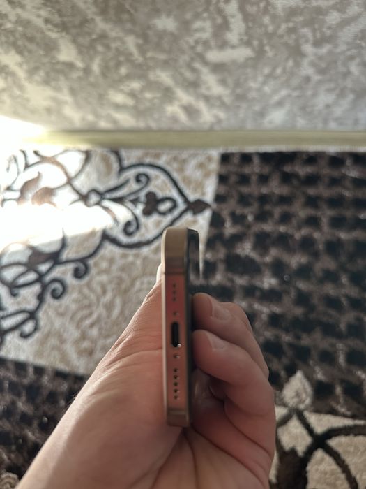 Iphone 16 pro 256 desert