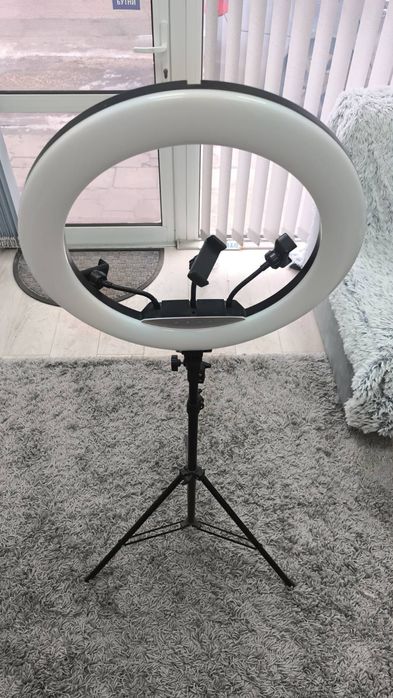 Лампа LJJ-45, кръгла,LED разтегателен статив