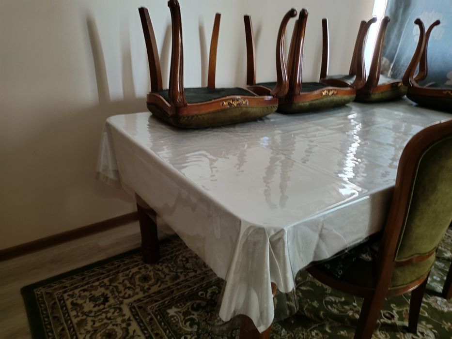 Столи стулья  идеальном состояние