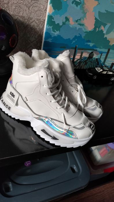 Кроссовки зимние 38р