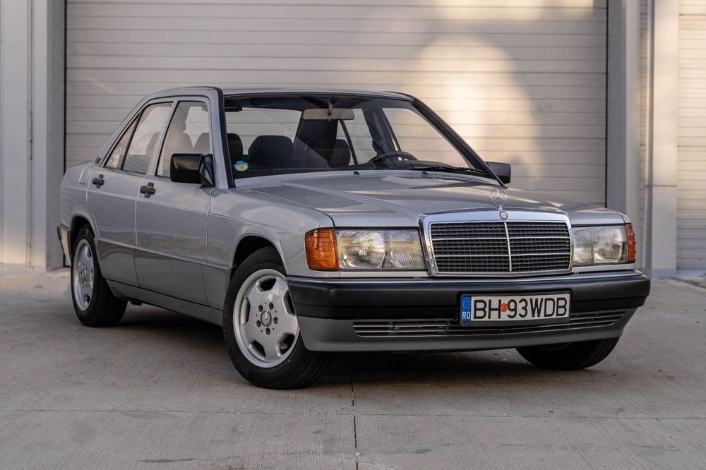 Mercedes-Benz 190E  * Ținut Doar în Garaj * Fără Rugină
