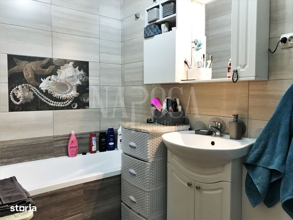 Apartament 3 camere de vanzare in Floresti