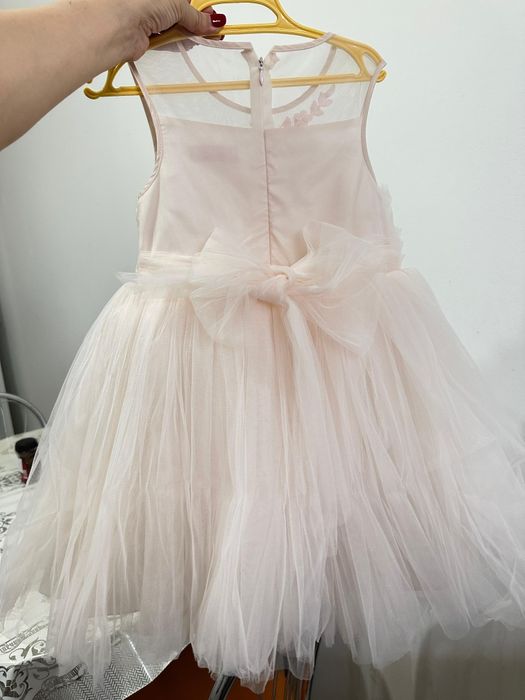 Платье детское красивое