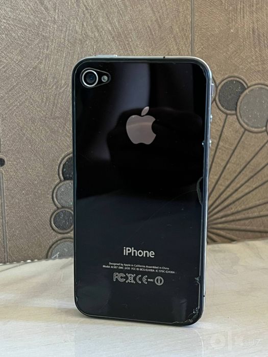 iPhone 4 8GB yaxshi. Imei bor. ios 9.3.6