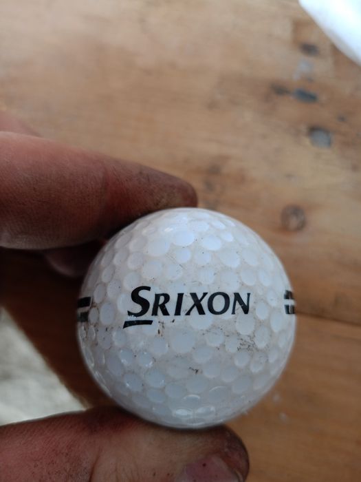 Mingi de Golf marca Srixon,folosite un sezon.