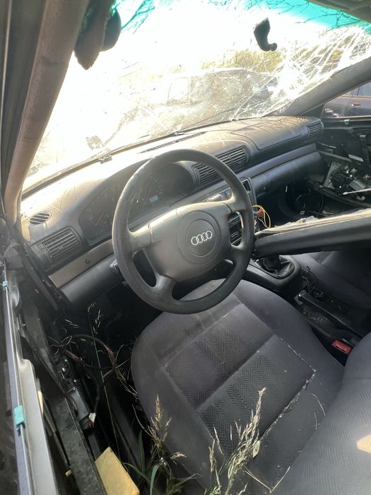 Audi A4 B5 1.6 НА ЧАСТИ