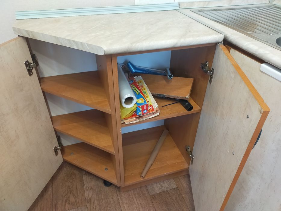 Продам кухонный шкаф