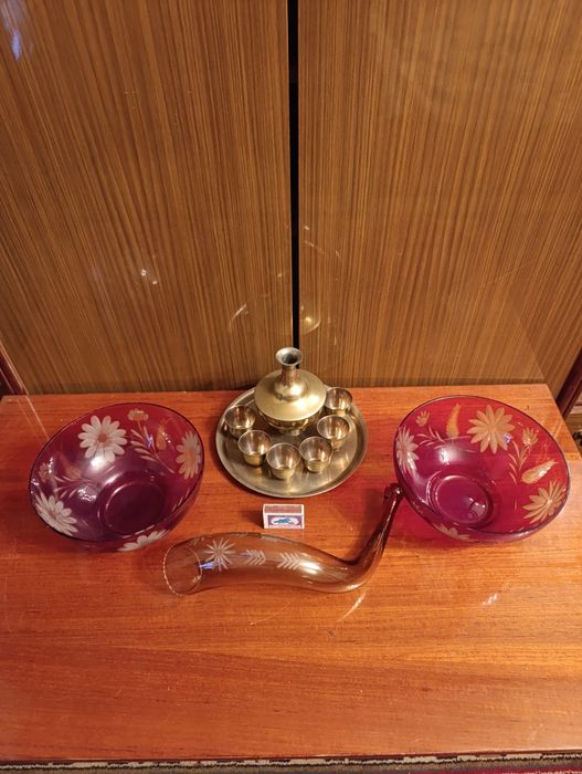 Посуда.Коньячный набор.Цветные вазы,рог.Новый.