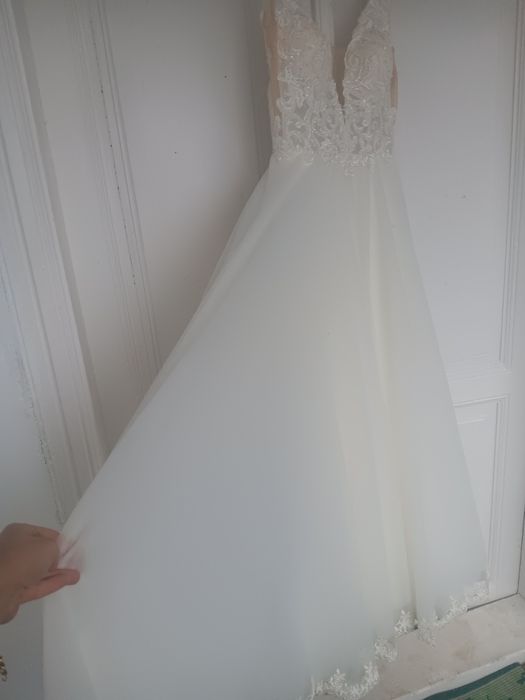 Vând rochie de mireasă trebuie dusă la curățat