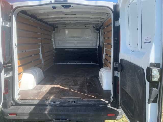 Opel Vivaro -Model Lung-2015
